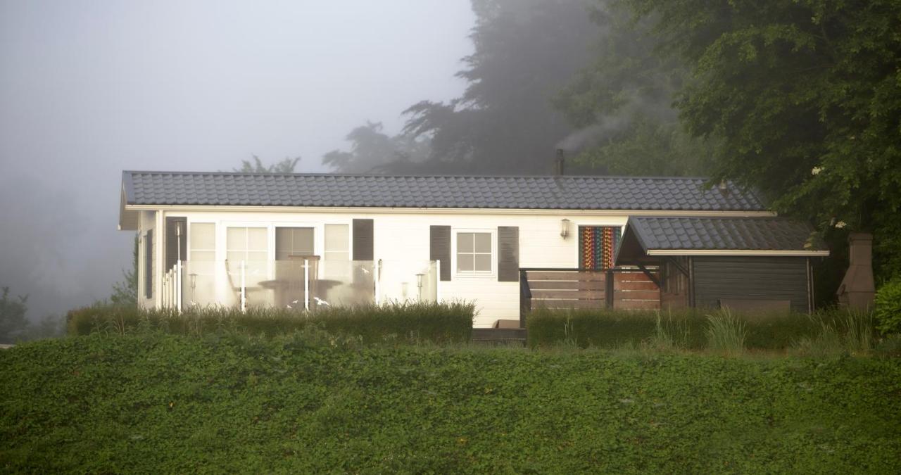 Villa Mooi Huisje Aan De Maas à Op-Op-Andel Extérieur photo